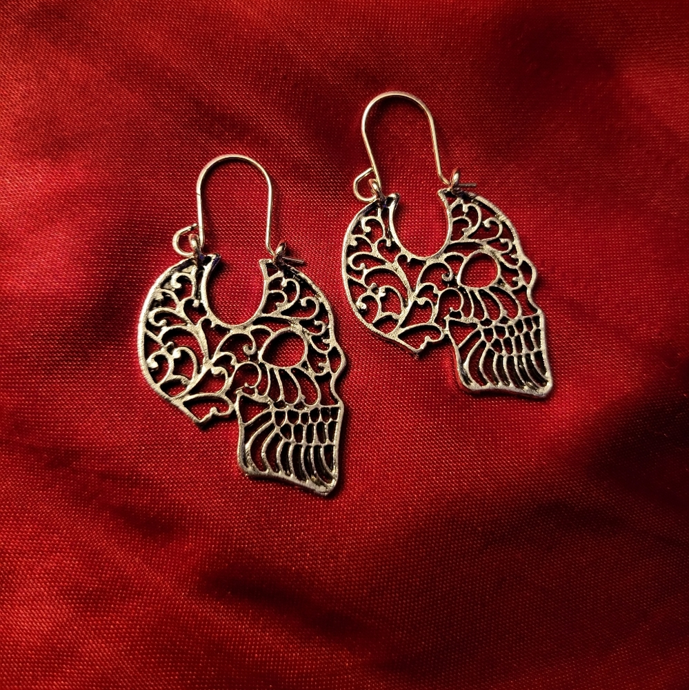 Skull earrings - Picture 2 of 2